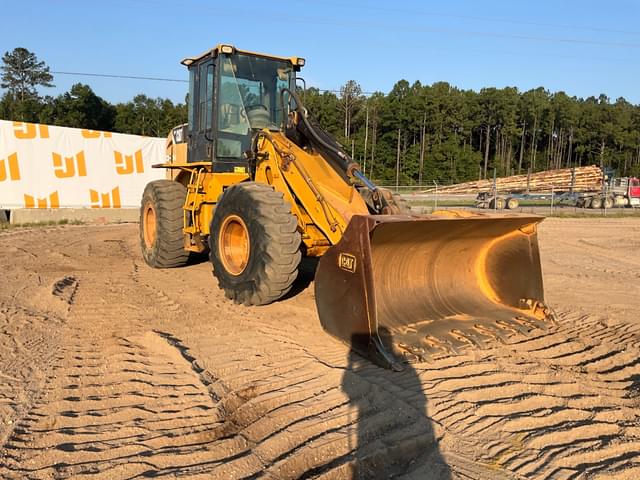 Image of Caterpillar 930H equipment image 2