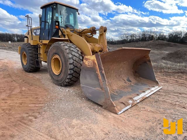 Image of Caterpillar 966H equipment image 2