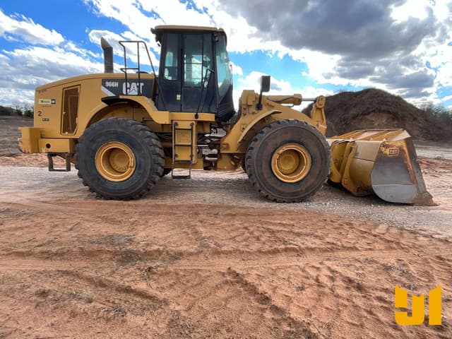 Image of Caterpillar 966H equipment image 3