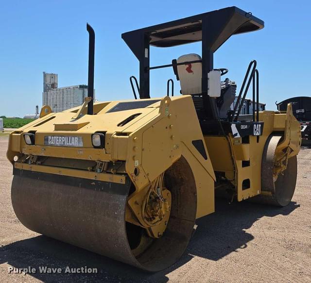 Image of Caterpillar CB534D equipment image 4