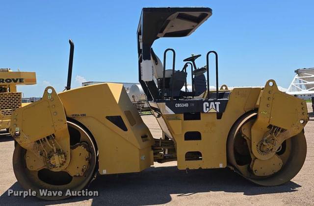 Image of Caterpillar CB534D equipment image 3