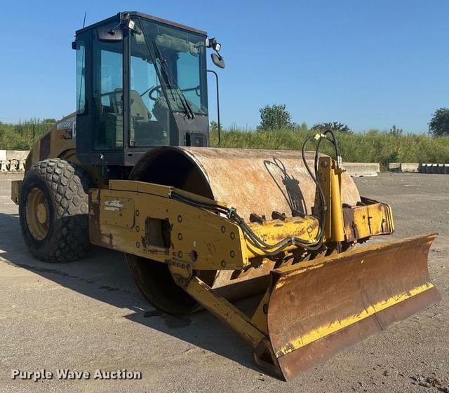 Image of Caterpillar CS56 equipment image 2