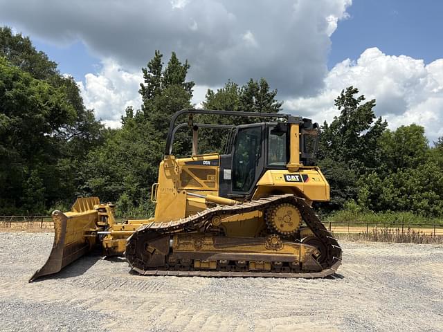 Image of Caterpillar D6N LGP equipment image 2
