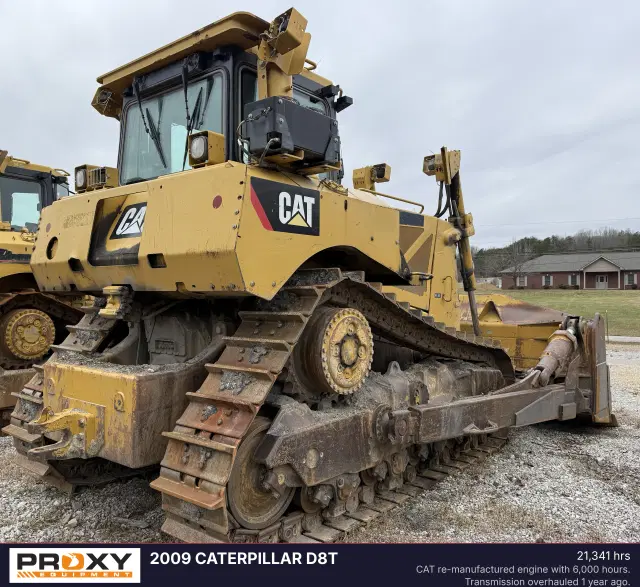 Image of Caterpillar D8T equipment image 3