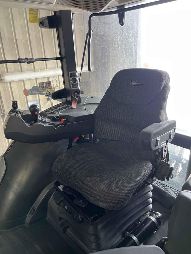 Image of Challenger MT675C equipment image 2