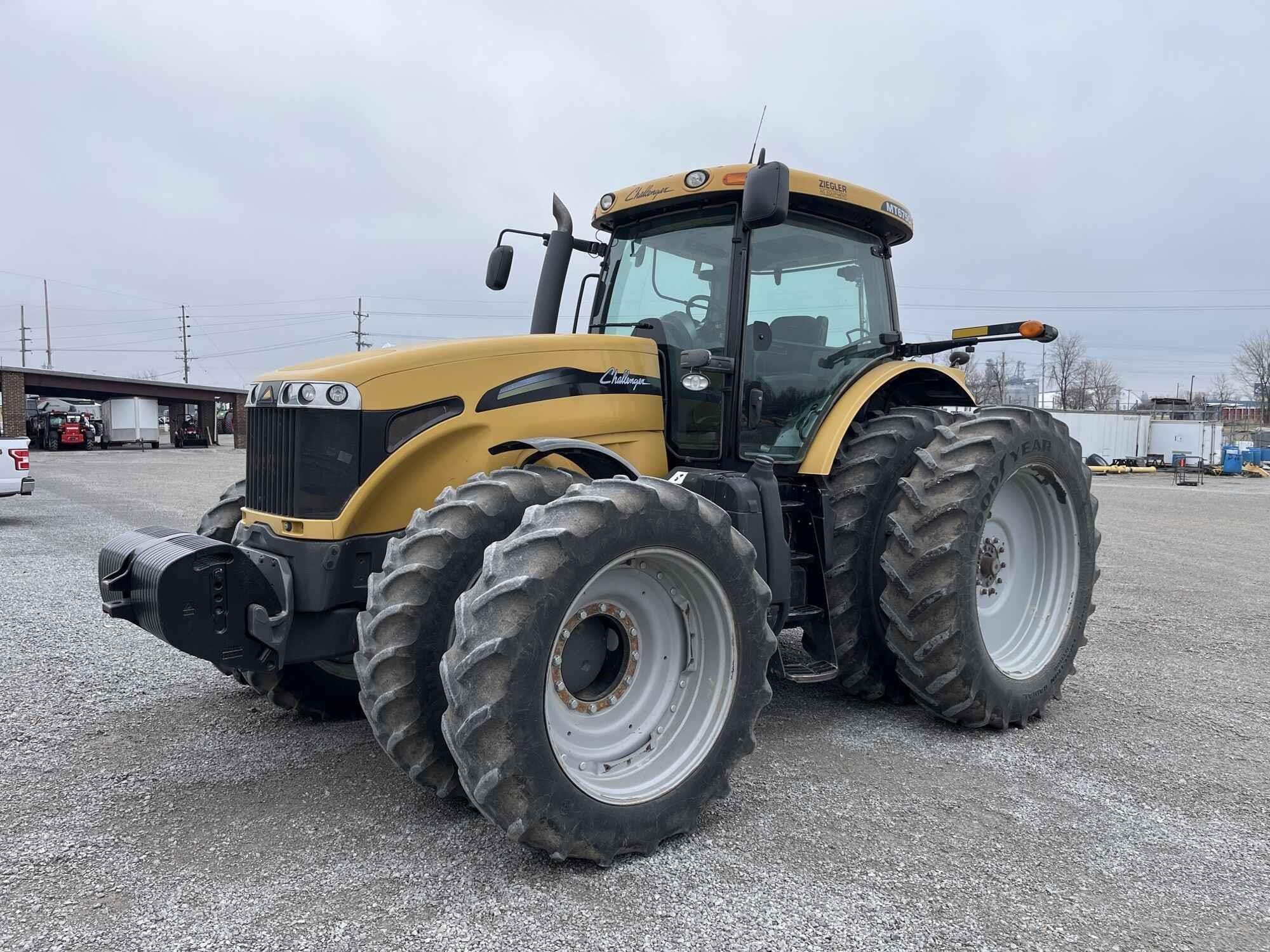 2009 Challenger MT675C Equipment Image0