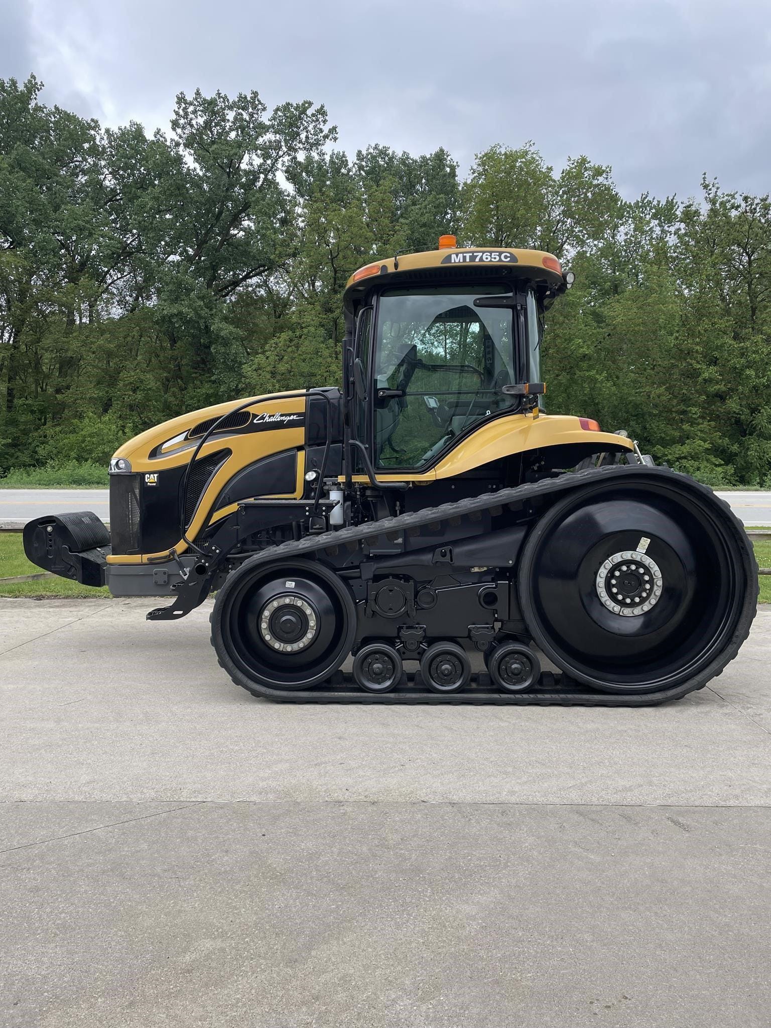 2009 Challenger MT765C Image