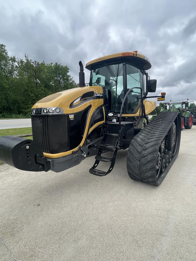 Image of Challenger MT765C equipment image 2