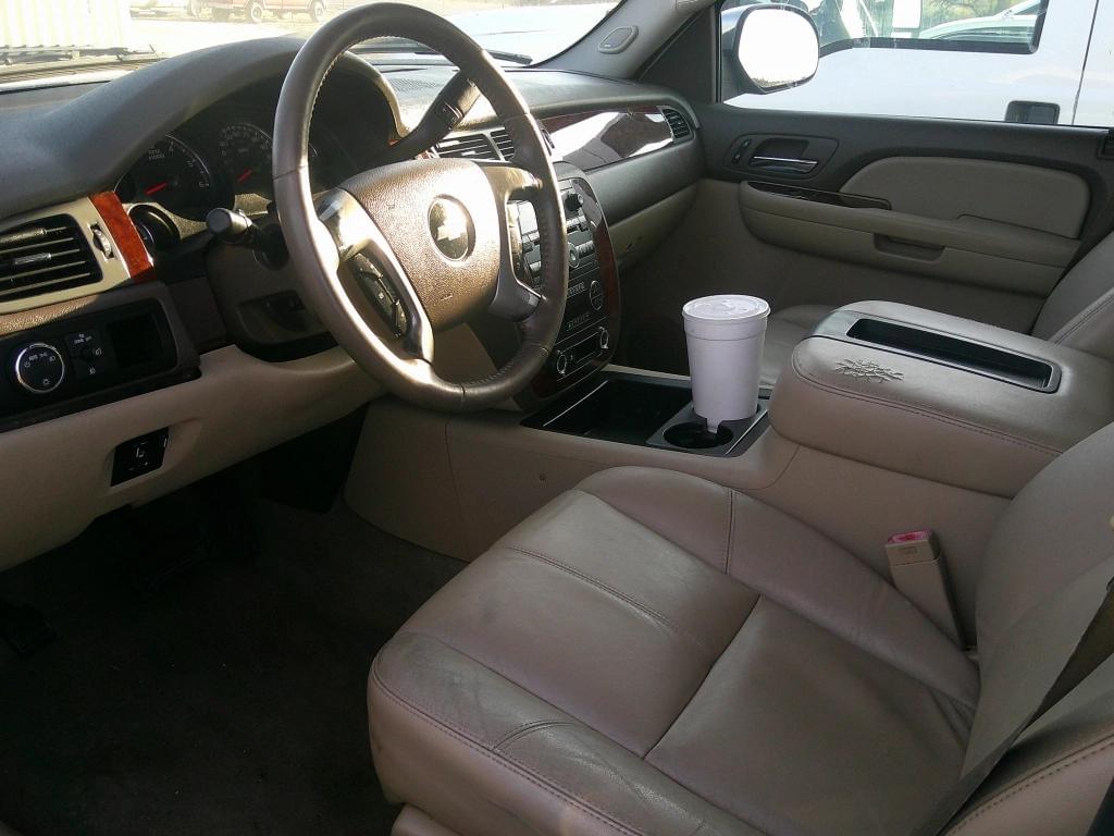 Image of Chevrolet Silverado Image 1