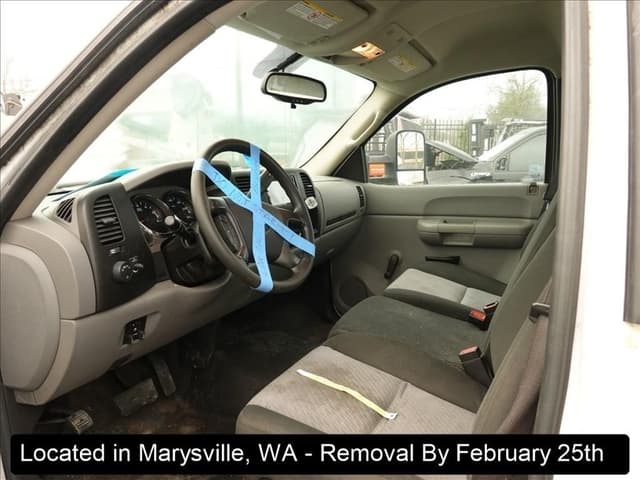 Image of Chevrolet 2500 equipment image 2