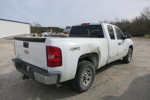 Image of Chevrolet 1500 equipment image 2