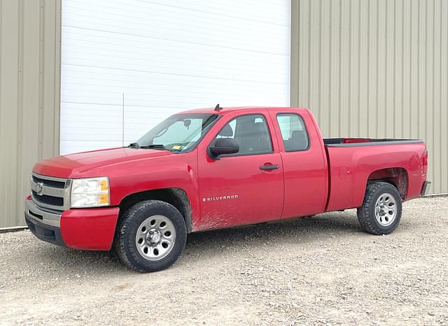 Image of Chevrolet 1500 equipment image 1