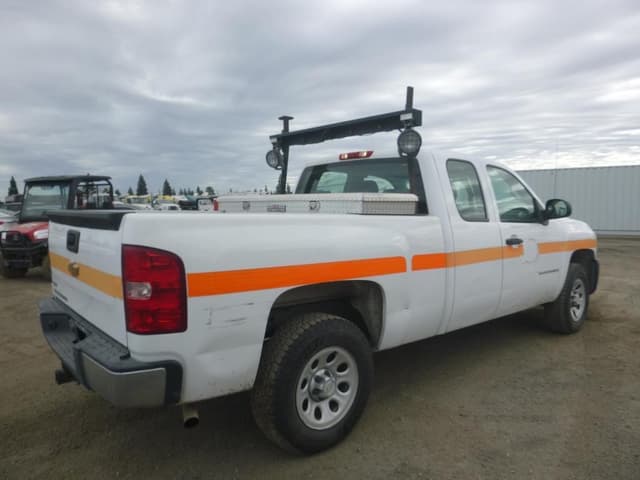 Image of Chevrolet 1500 equipment image 2