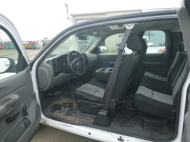 Image of Chevrolet 1500 equipment image 4