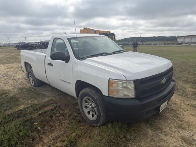 Image of Chevrolet 1500 equipment image 1