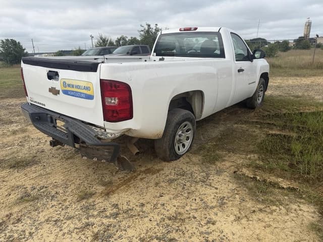 Image of Chevrolet 1500 equipment image 2