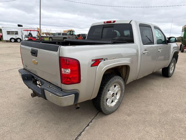 Image of Chevrolet 1500 equipment image 3