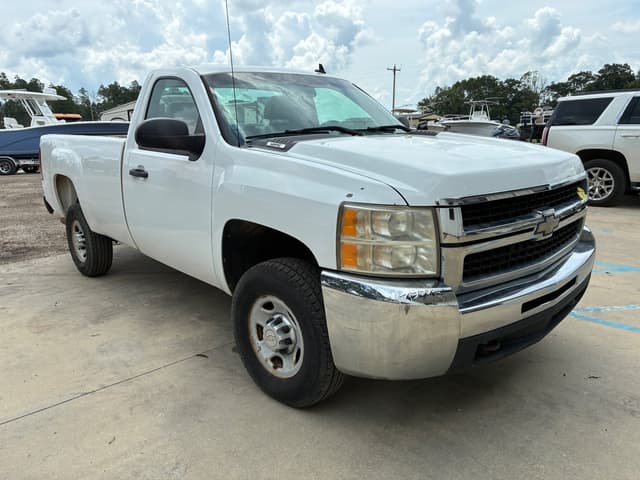 Image of Chevrolet 2500 equipment image 2