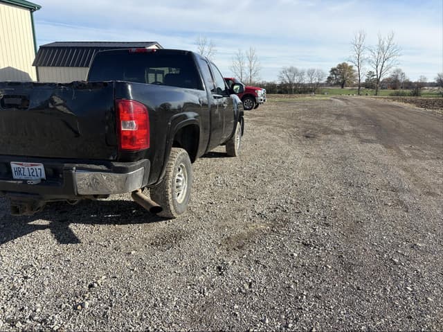 Image of Chevrolet 2500 equipment image 1