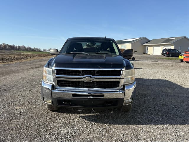 Image of Chevrolet 2500 equipment image 2