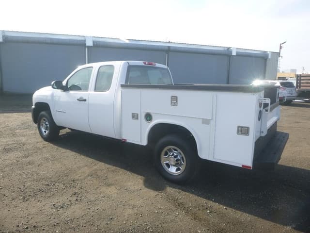 Image of Chevrolet 2500 equipment image 3