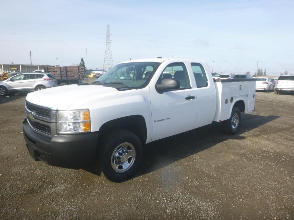2009 Chevrolet 2500 Equipment Image0