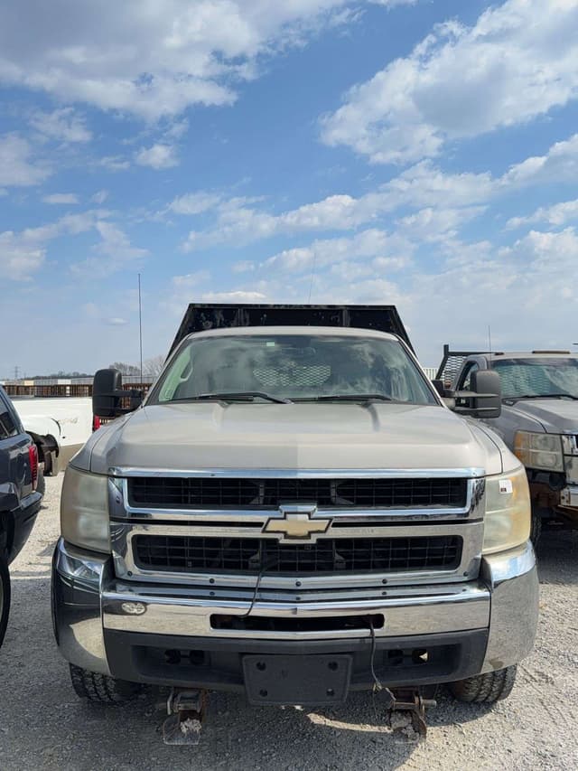 Image of Chevrolet 2500HD equipment image 1