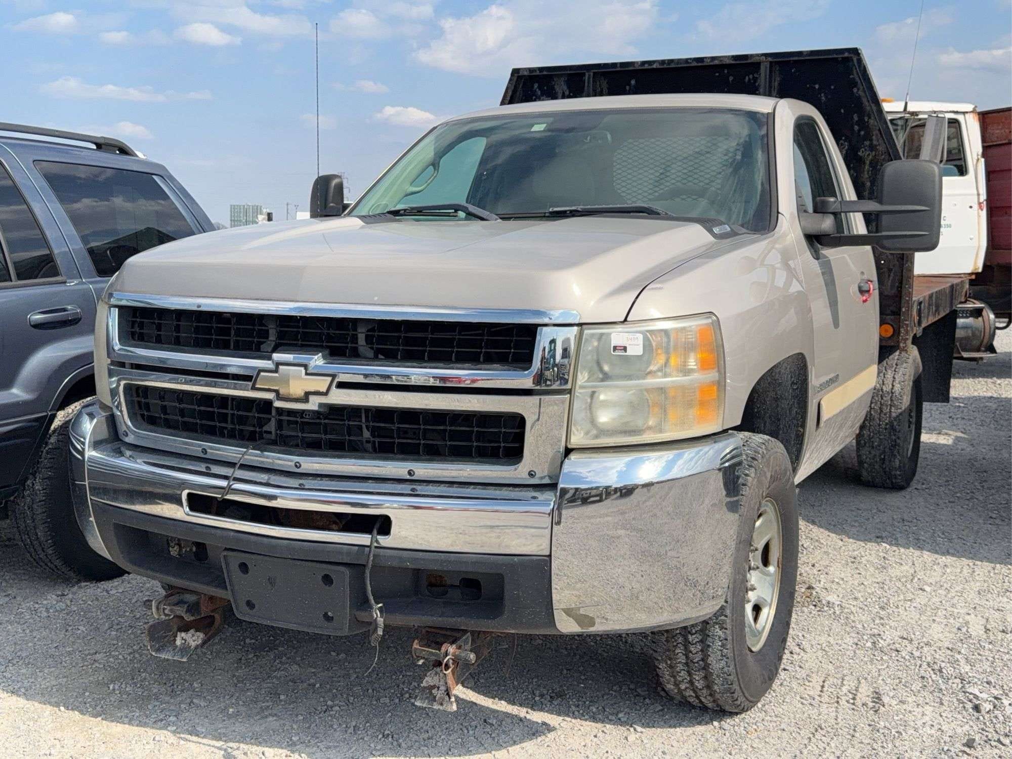 2009 Chevrolet 2500HD Equipment Image0