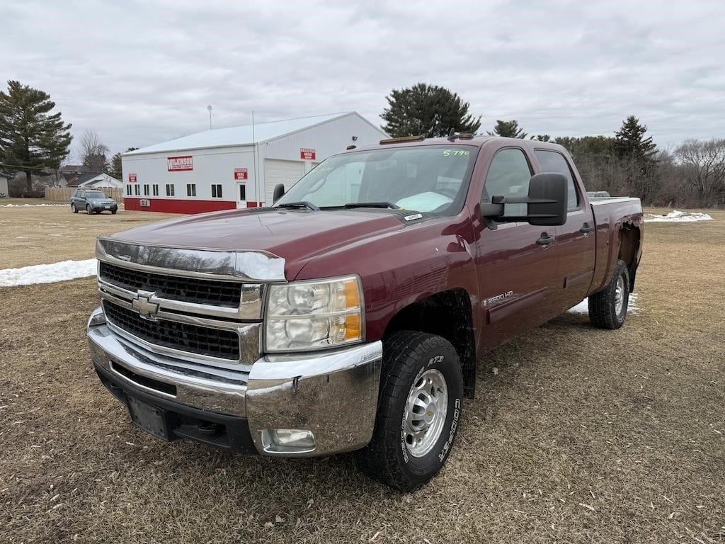 2009 Chevrolet 2500HD Equipment Image0