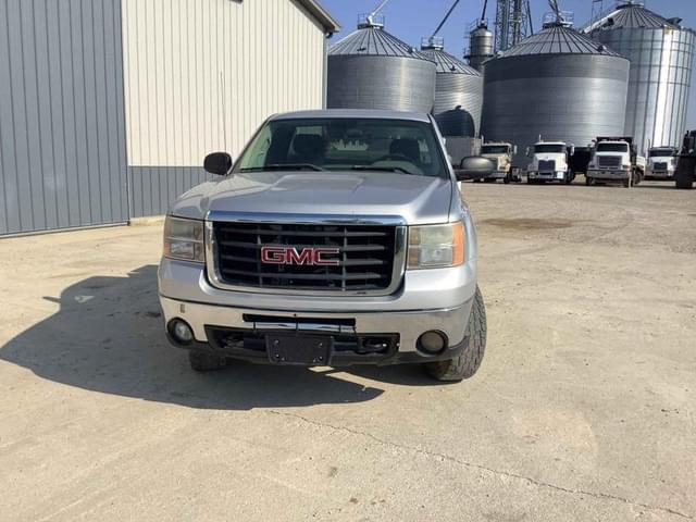 Image of Chevrolet 2500 equipment image 2