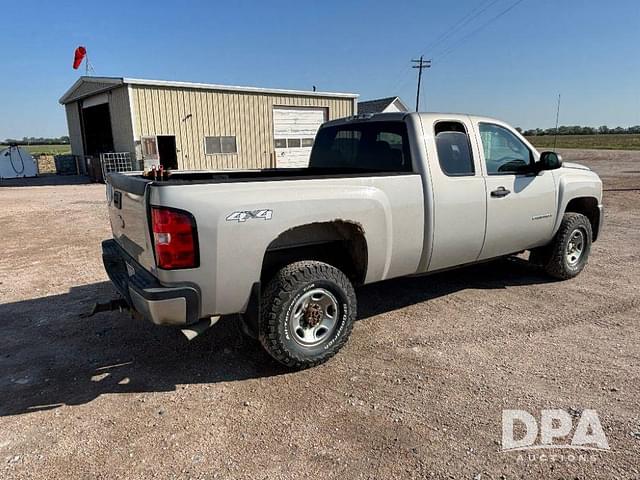 Image of Chevrolet 2500HD equipment image 4