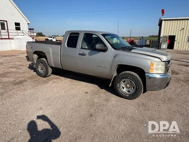 Image of Chevrolet 2500HD equipment image 1