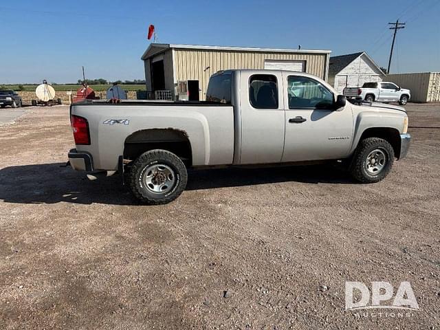 Image of Chevrolet 2500HD equipment image 3