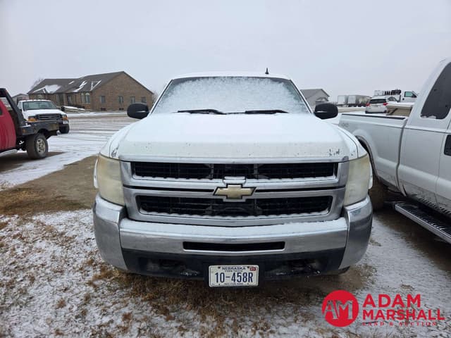 Image of Chevrolet 2500HD equipment image 2