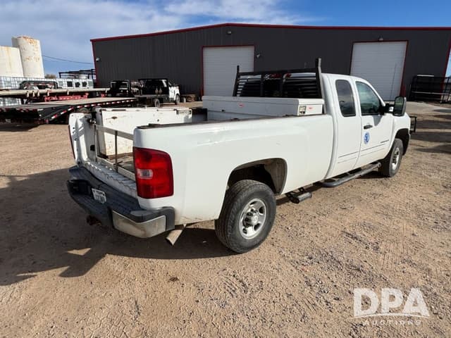 Image of Chevrolet 2500HD equipment image 4