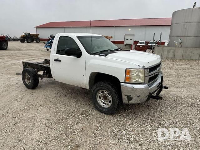 Image of Chevrolet 2500HD equipment image 3