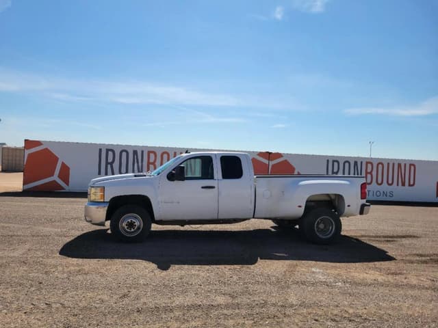 Image of Chevrolet 3500HD equipment image 1