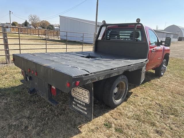 Image of Chevrolet 3500 equipment image 4