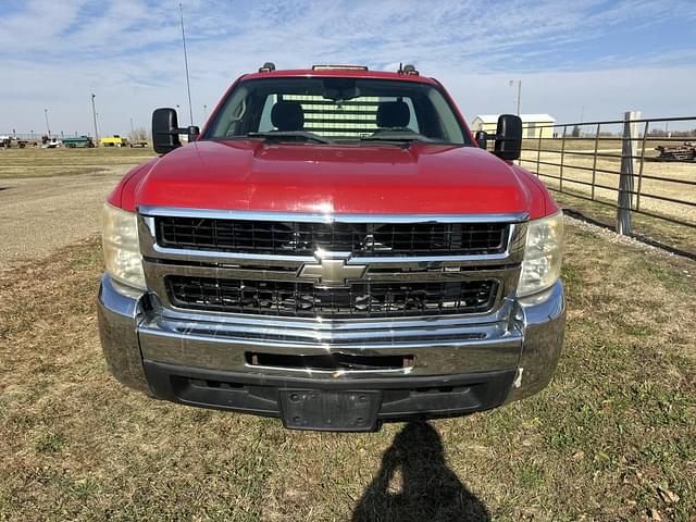 Image of Chevrolet 3500 equipment image 2