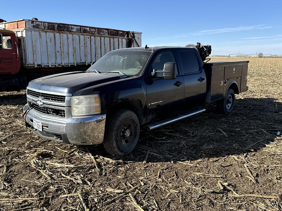 Image of Chevrolet 3500 Primary image