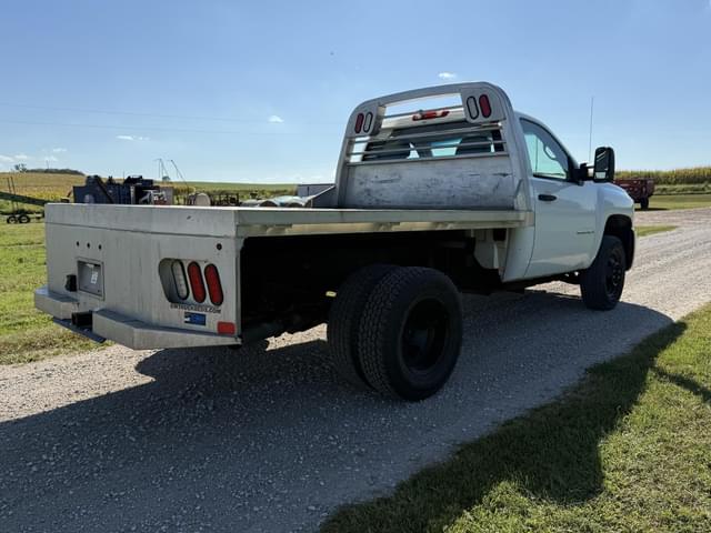 Image of Chevrolet 3500HD equipment image 4
