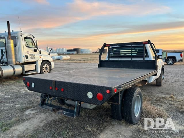 Image of Chevrolet 3500HD equipment image 4
