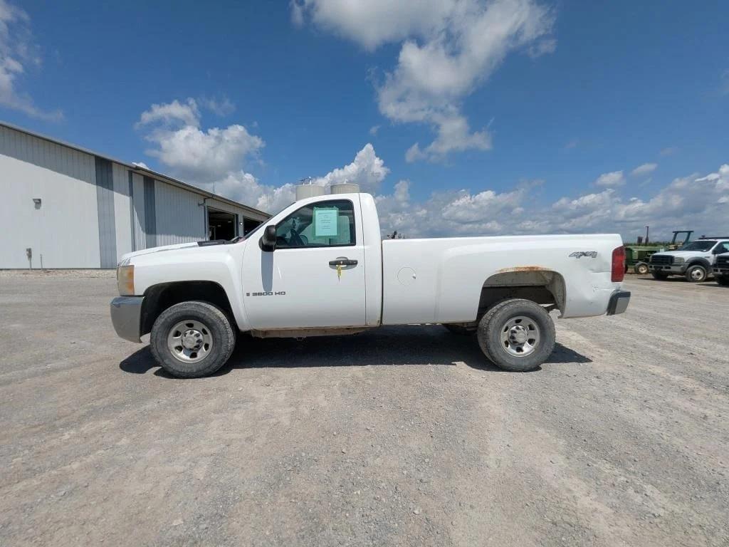 Image of Chevrolet 3500HD Primary image