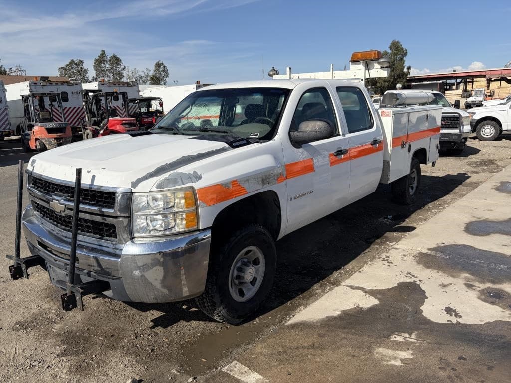 Image of Chevrolet 3500HD Primary image