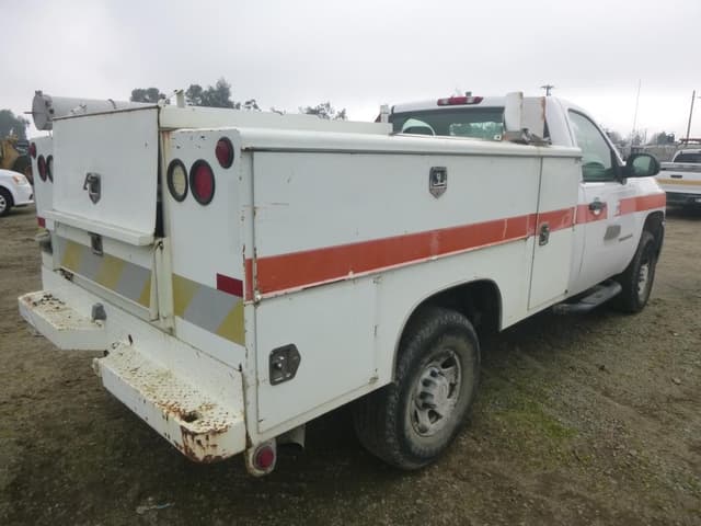 Image of Chevrolet 3500HD equipment image 2