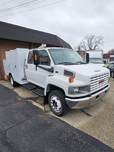 Image of Chevrolet 5500 equipment image 3