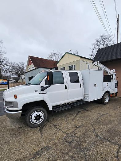 Image of Chevrolet 5500 equipment image 1