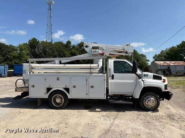 Image of Chevrolet C4500 equipment image 3