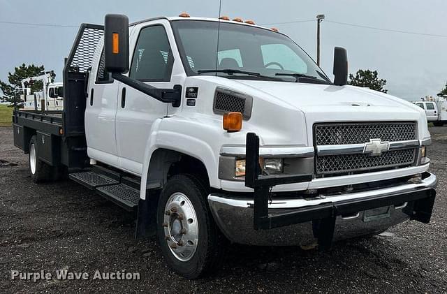 Image of Chevrolet C5500 equipment image 2