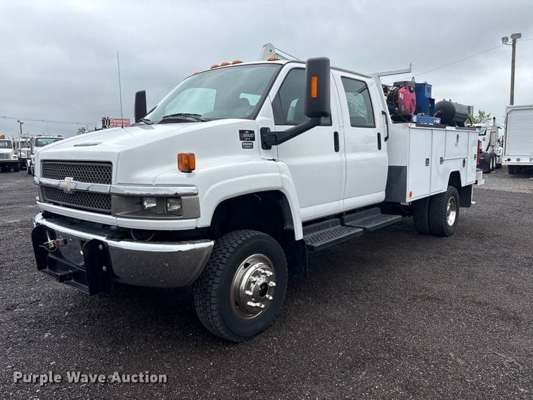 2009 Chevrolet C5500 Equipment Image0